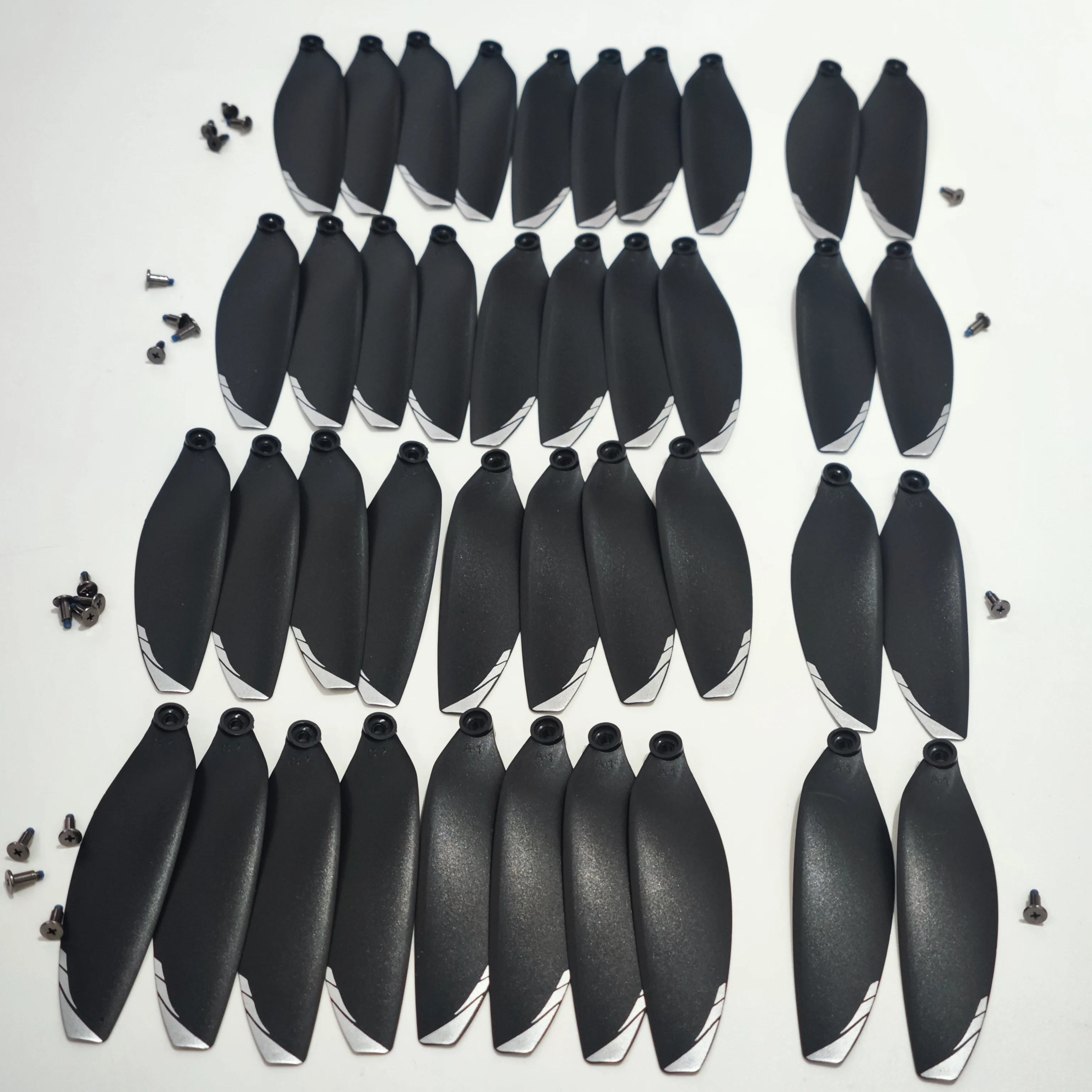 Original YL059 Foldable Brushless Drone GPS RC Quadcopter Spare Parts Maple Leaf Wing Fan Propeller Blade Props 40PCS(5 Sets)
