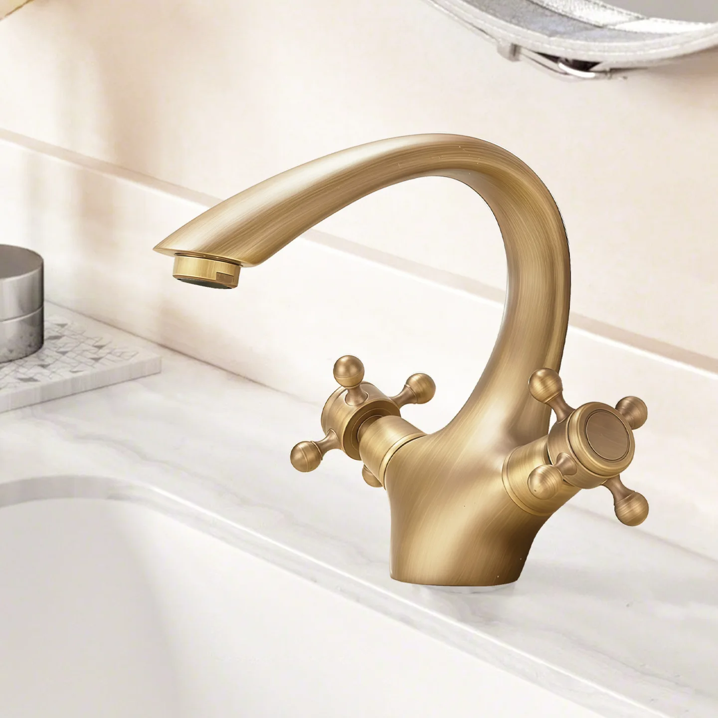 Double Handle Spiral Switch Brass Antique Faucet Washbasin Basin Hot and Cold Gold Faucet Single Hole
