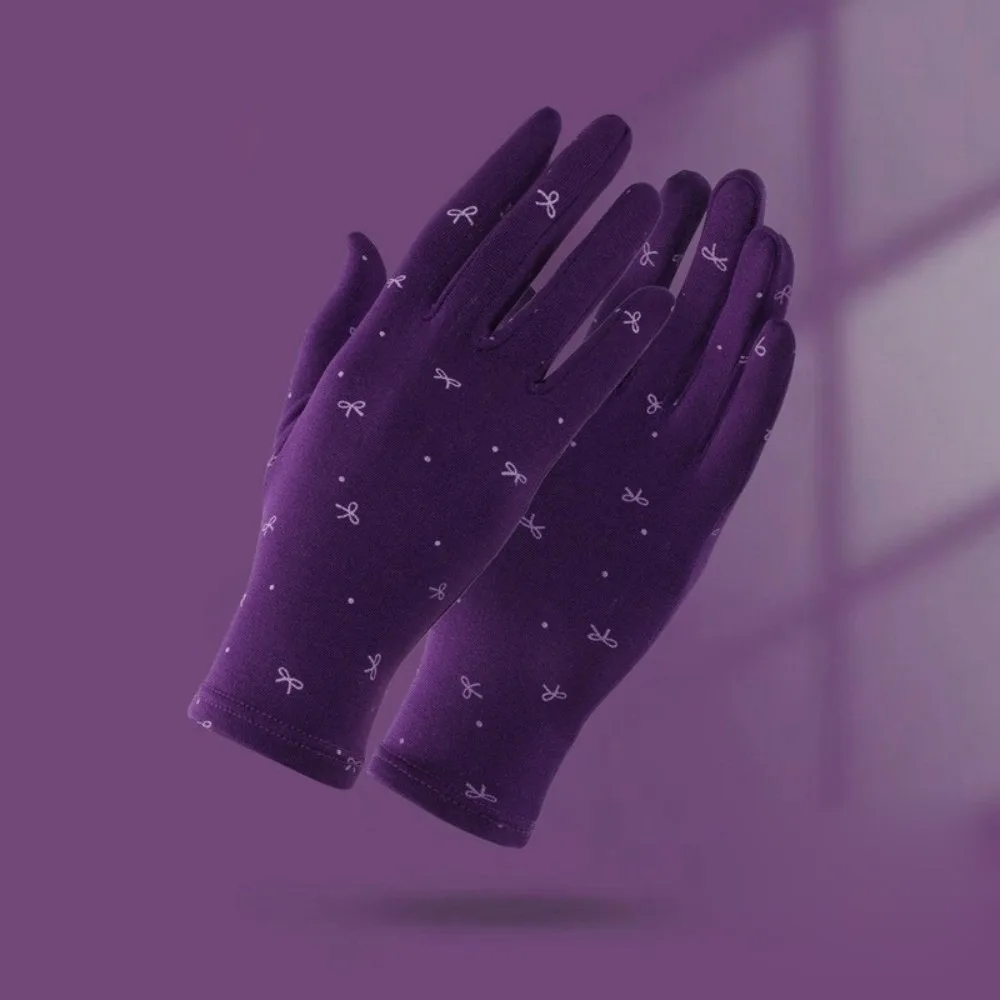 قفازات شتوية جديدة مطبوعة بفيونكة كاملة الأصابع قفازات شاشة لمس دافئة مقاومة للبرودة والرياح قفازات القيادة للفتيات