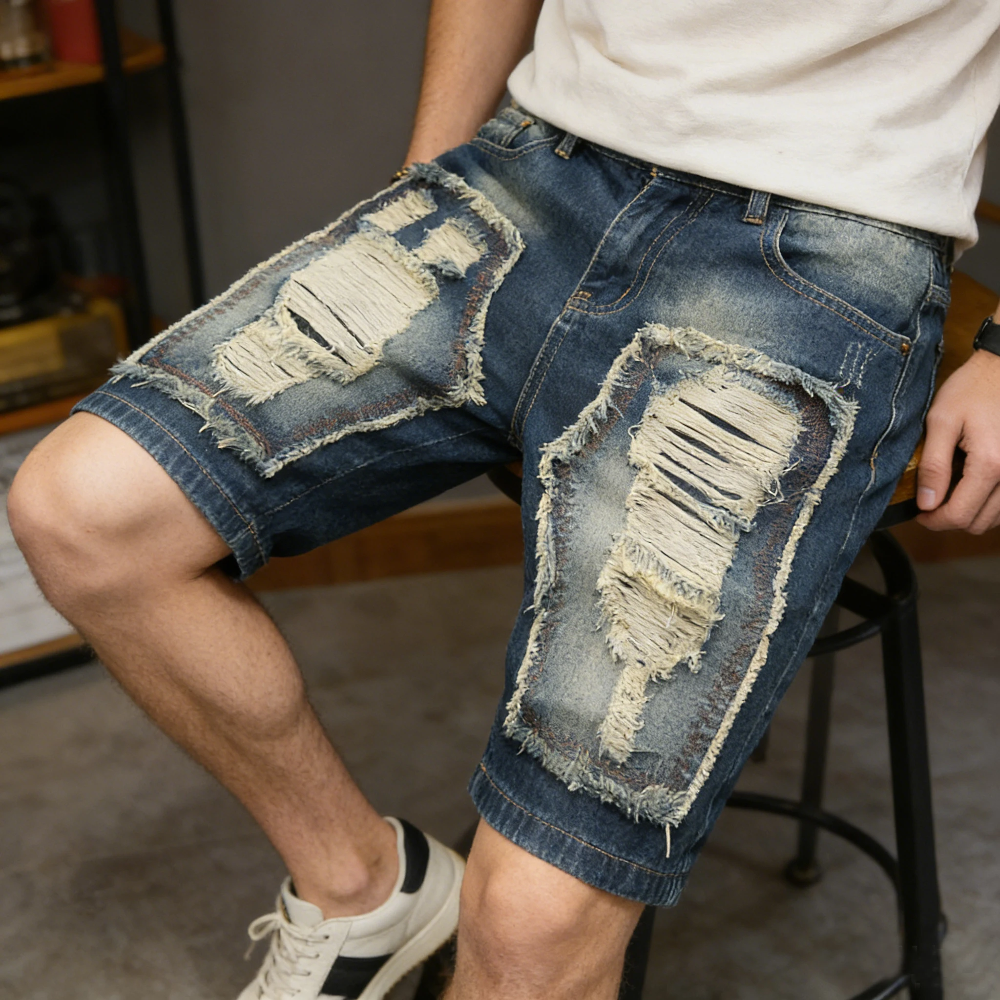 

2026 men's summer fashion vintage distressed denim shorts with embroidery patches, loose and casual, five-pocket denim shorts