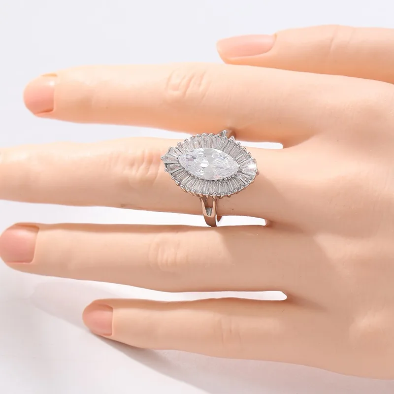 Luxuriöser Eingelegter Weißer CZ Damenring Trendiger Silberfarbener Geometrischer Ring für Tägliches Tragen und Partys Schmuck Jubiläumsgeschenk – Detail 1