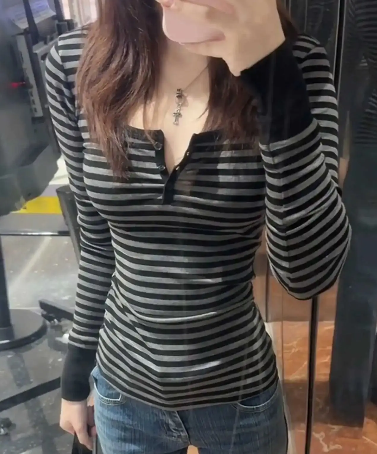 

American-style Striped U-neck Regular Shoulder Long-sleeved T-shirt Women Suitable Base Shirt Slim-fitting Hot Girl Top