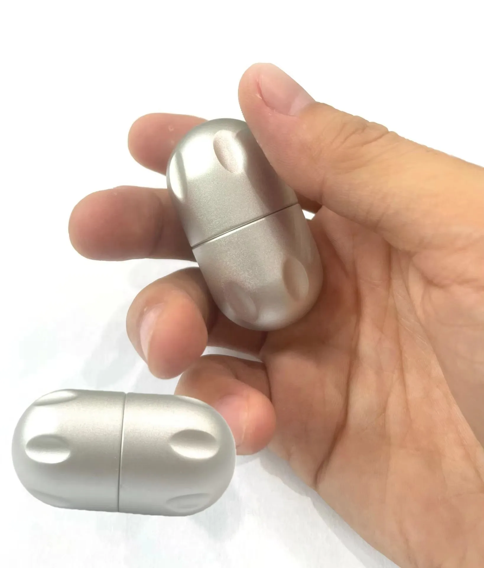 

Металлические игрушки-спиннеры в капсулах, EDC, для взрослых и детей, развивающие игрушки, для людей с аутизмом и СДВГ, для снятия тревоги и стресса, подарок на день рождения