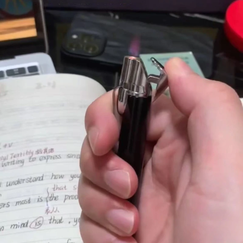 

Creative Green Flame Ballpoint Pen Lighter Portable Metal Butane Gas Torch Lighter Lightweight Unusual Cigarette Lighter Tool