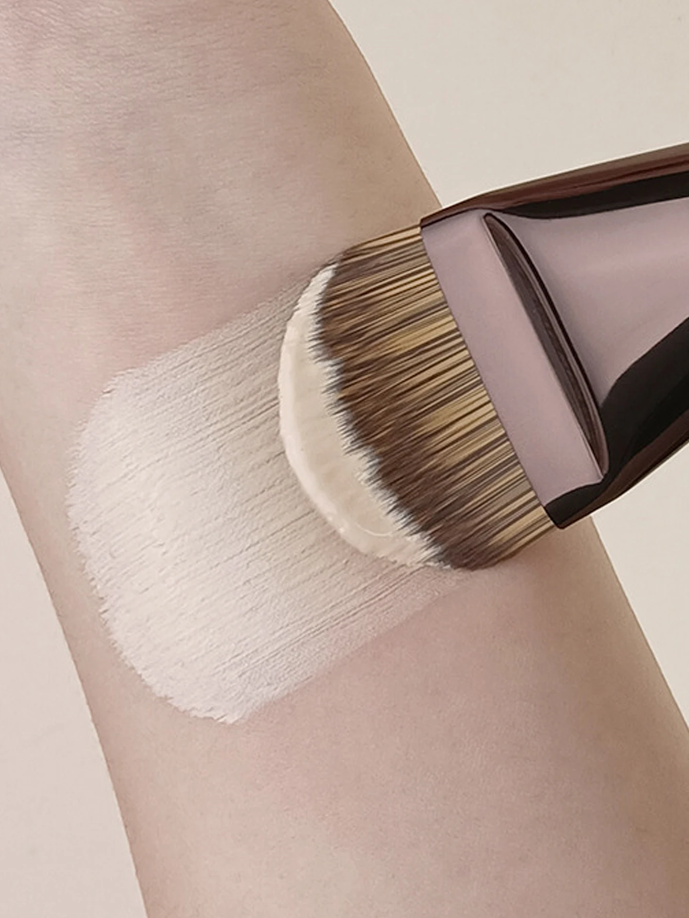 Brocha para base de lengua ancha ultrafina, corrector sin marcas, sin polvo, cabeza plana, herramientas de belleza para el cabello suave, brocha de maquillaje, brocha para máscara