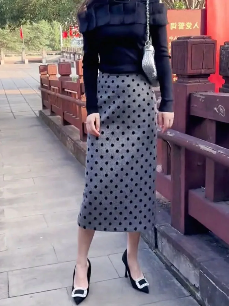 

Ele Polka Dot ey Midi Skirt Design Sensation Spring 2025 Faion High-End Sensation Bodycon Versatile Mid-Length Skirt