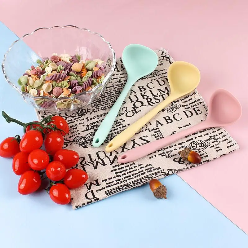 【M】Long Handle Silicone Soup Spoon Large Ramen Noodles Tablespoons Hot Pot Porridge Ladle Scoop Kawaii Japanese Kitchen Utensils view 5