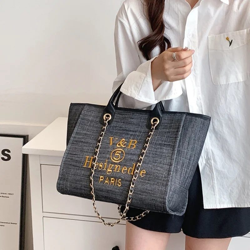 Fashionable letter printed canvas handheld tote bag European and American fashion large capacity shoulder chain denim bag 