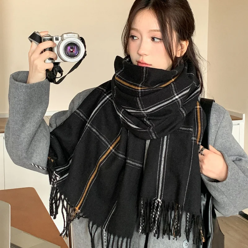 

2025New Year Scarf Women, Autumn and Winter Korean Style Versatile Plaid Thickened Shawl, Atmosphere High-end Couple Neck Wa