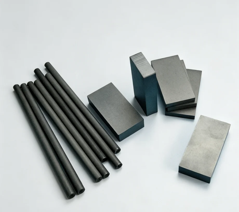 

Custom Silicon Carbide Ceramic Square Tool Parts Bulletproof Wear-Resistant High Quality