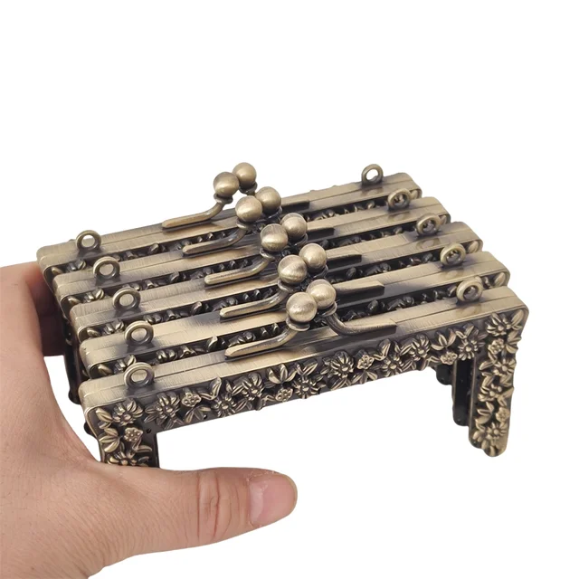 1-częściowa klamra do torebek ze stopu cynku w kolorze antycznego brązu Metalowa ramka do mini wieczorowej torebki na monety Akcesoria do torebek DIY