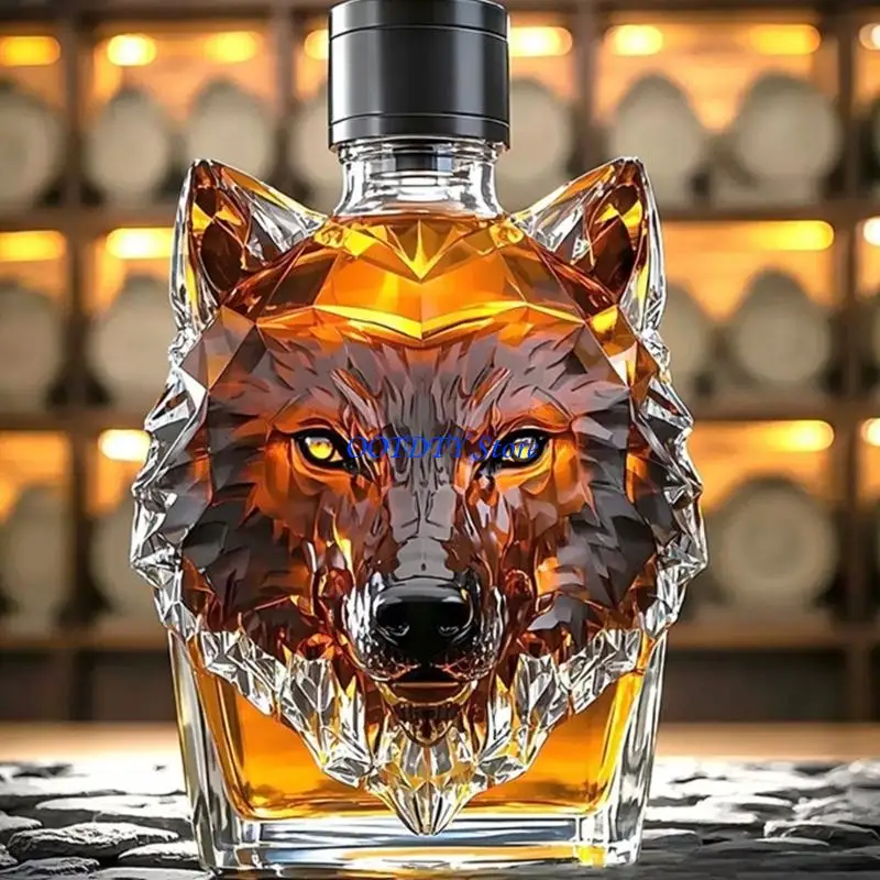 367A Handcarved Wolf Head Bourbon Bottle Animal Design Glass Bottle Wine Decanter