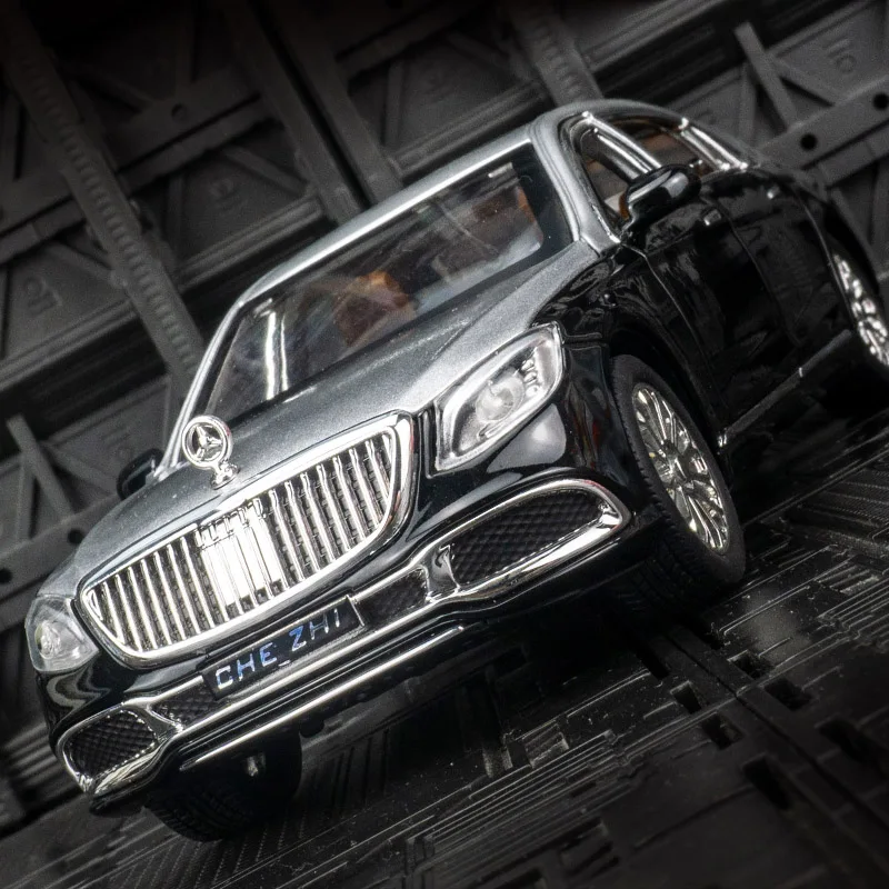 1:24 modelo de sedan de liga Mercedes Maybach S600, coleção de acessórios de carro, portas e capô do motor, porta-malas pode ser aberto