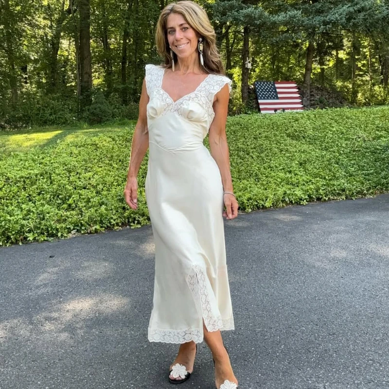 

TARUXY Elegant Lace Slit Long Dress Women's Fashion Sexy Loose Pleated Bckless Seeveless Dress Summer Party Club Dress Female