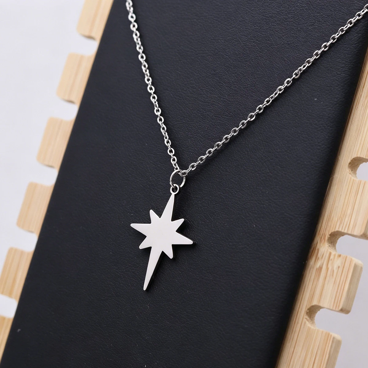 Kinitial Stainless Steel Necklaces Eight-pointed Star Clavicle Pendant Chain Fashion Necklace For Women Jewelry Party Gifts