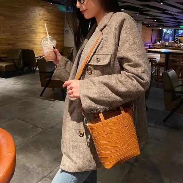 2024 Luxury Brand Women Cowhide Alligator Bucket Bag Handheld Crossbody Bag Leather Handbag Casual Purses And Handbags