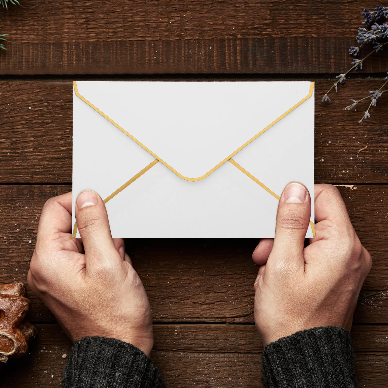 

50Pcs Gold Edge Paper Envelopes Decorative Invitation Wedding Invitation Cards Festival Party Supply Envelopes