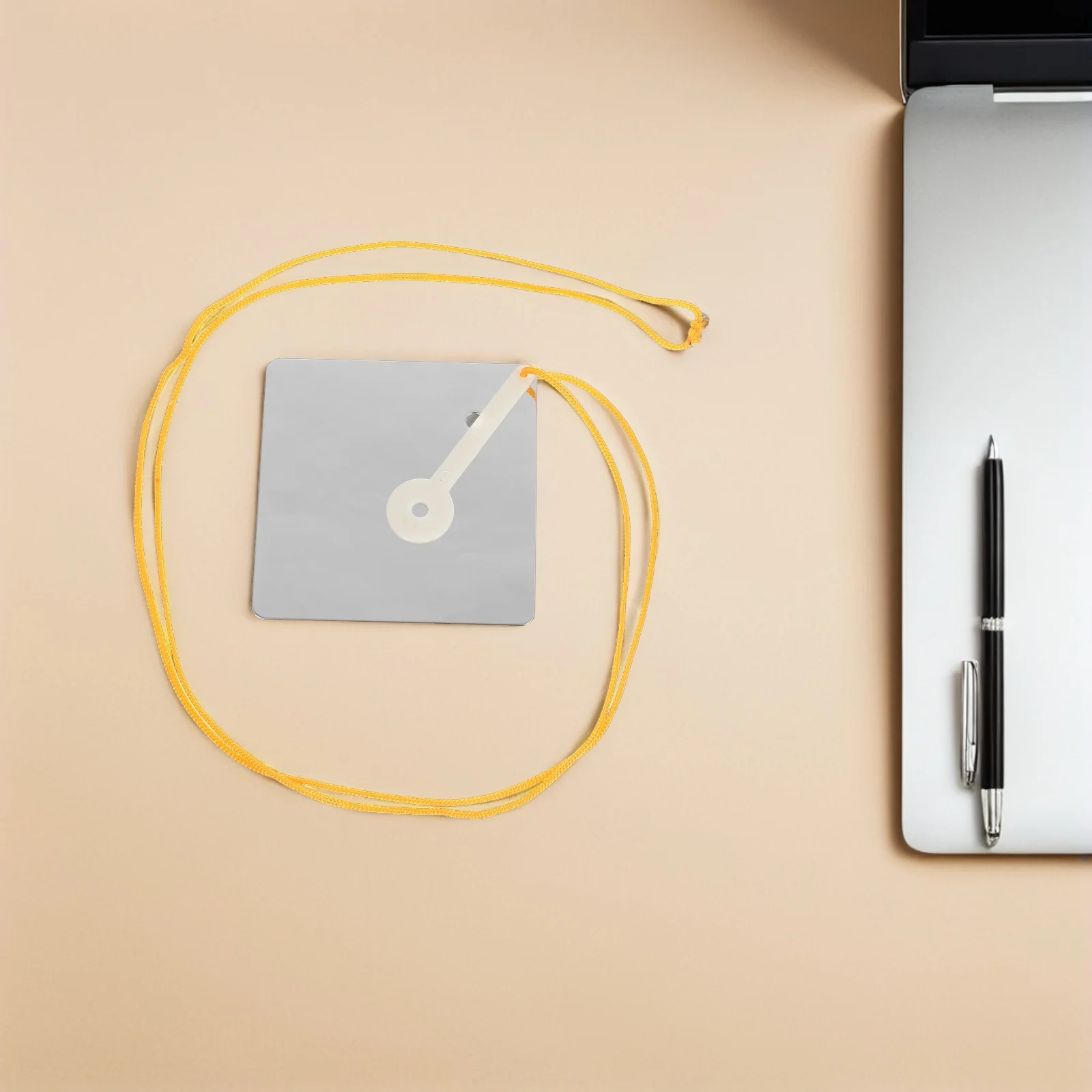 مرآة إشارة البقاء المحمولة عالية عاكسة مع حبل للإنقاذ في حالات الطوارئ والمشي لمسافات طويلة والتخييم والتجديف وحقيبة الظهر