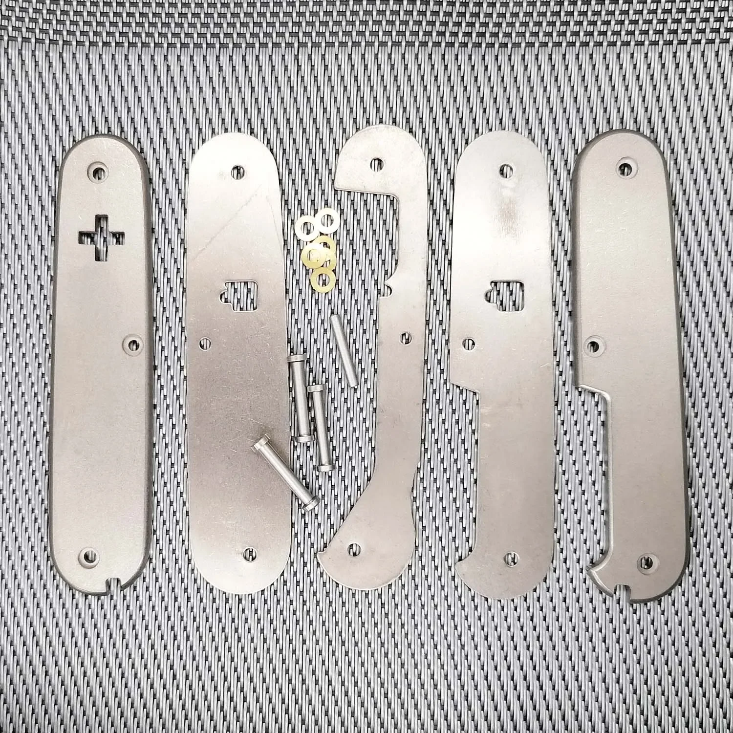 Custom Made Titanium Alloy TC4 Scales with Tweezers&Toothpick Slot for 91mm Victorinox Swiss Army Knife SAK TI Handle Modify