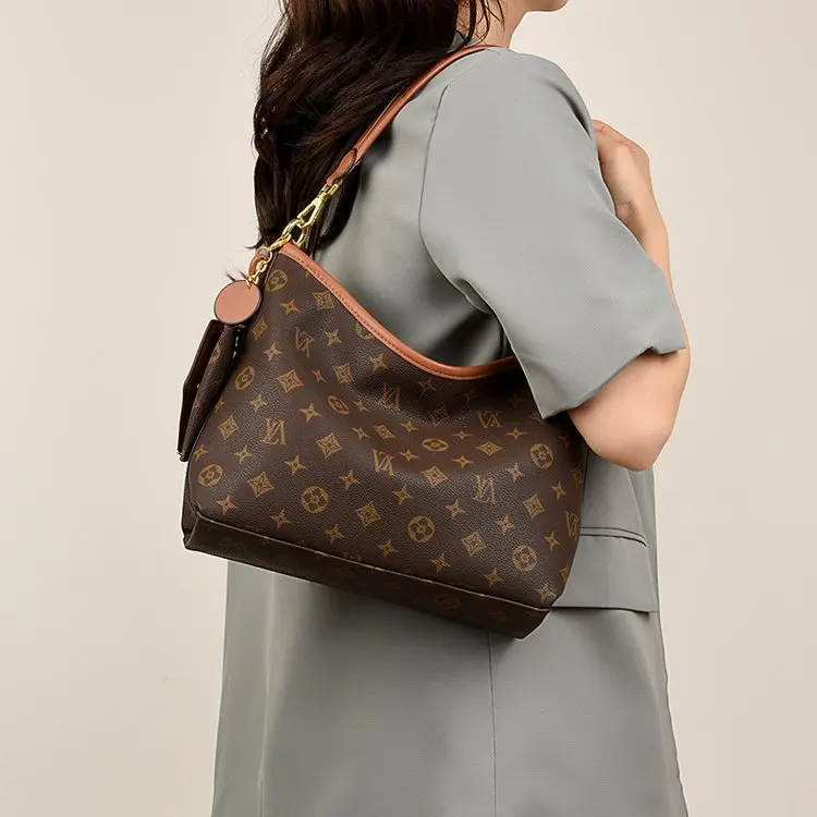 

Stylish Designer Diaper Bag For Women Crossbody Handbag Luxury Minimalist Elegant Large Capacity Leather Tote Bag