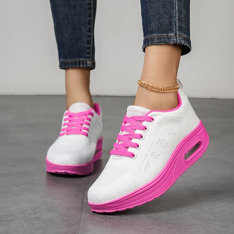 2026 new fashionable and comfortable casual women's shoes, thick soled air cushion rocking shoes, sports shoes, plus size shoes