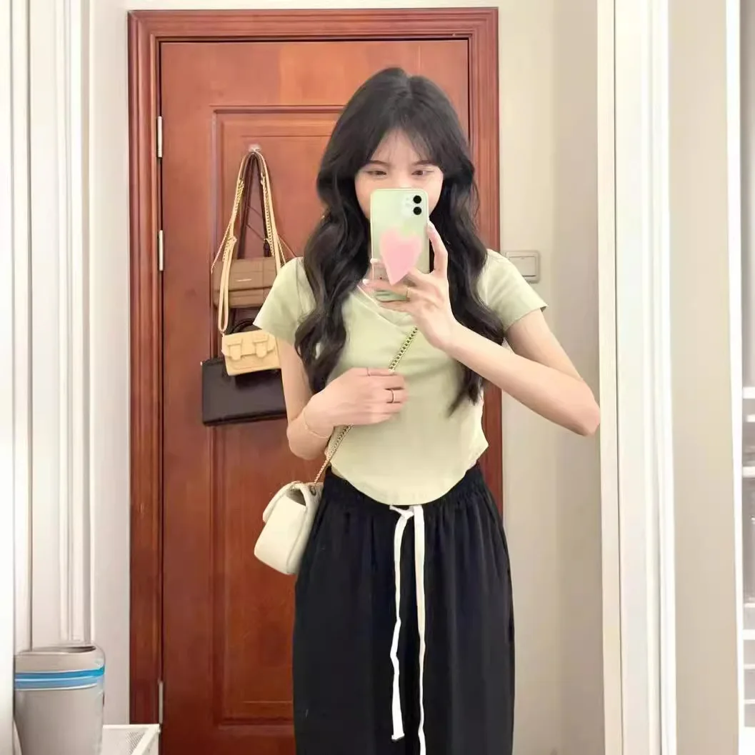 V-Neck Short Sleeve T-Shirt Women's Summer Design Small Fork Irregular Spicy Girl Slimming Inner Wear Short Top Korean Style