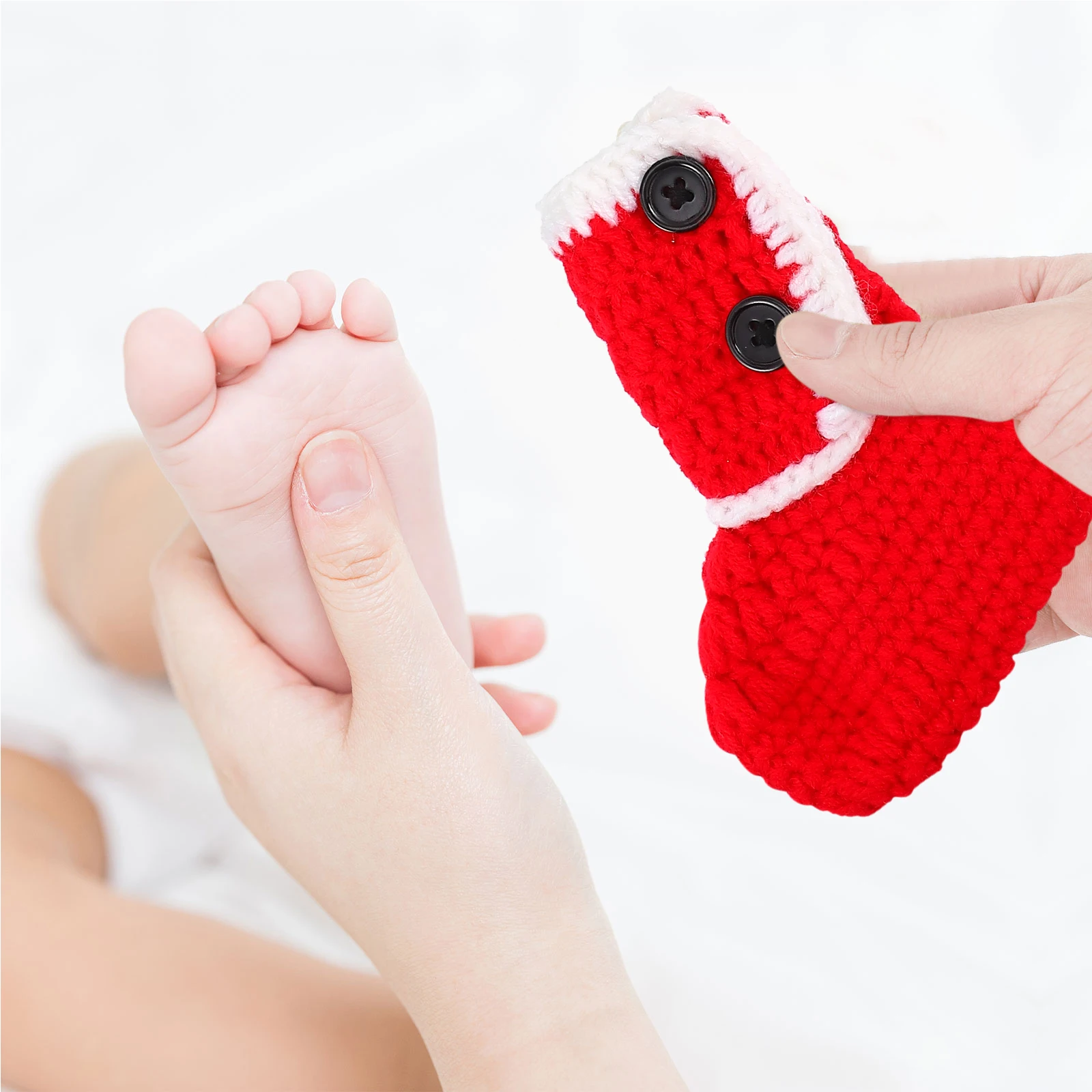 

Newborn Baby Hats Booties Set Warm Knit Hat Shoes Photo Props Gifts Red White Green Winter Holiday Style Crochet Beanie Long