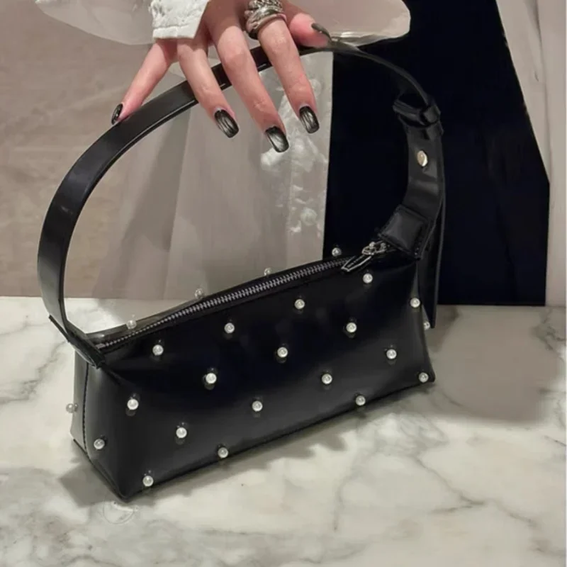 Black Advanced Fashion Small Square Bags Women Shoulder Bags New Rivet Zipper Handheld Bags Korean Style Versatile Axillary Bags