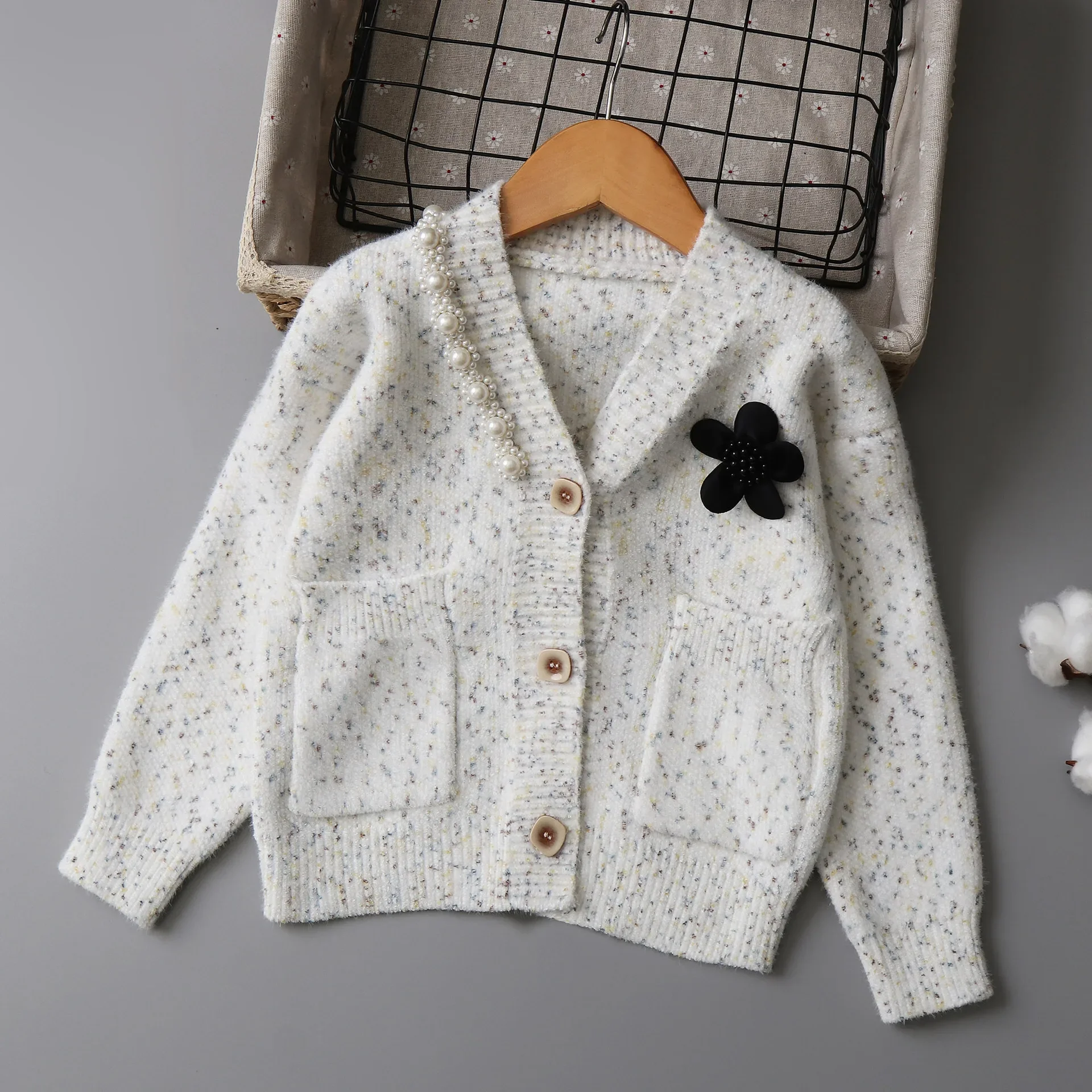 

Pearl flower snow cardigan girls' sweater CuHK children autumn winter children's sweater 2024 new model 120-160cm