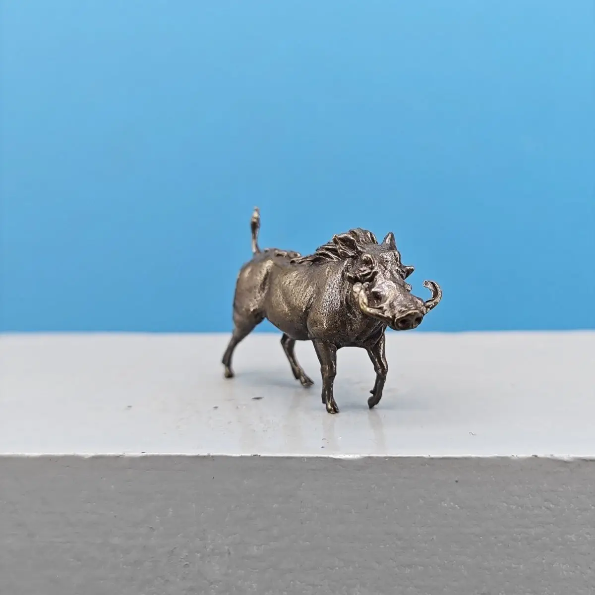 Mini Vintage Brass Wild Boar Figurine – Antique Style Animal Miniature for Desk Decor, Bonsai Garden & Micro Landscape