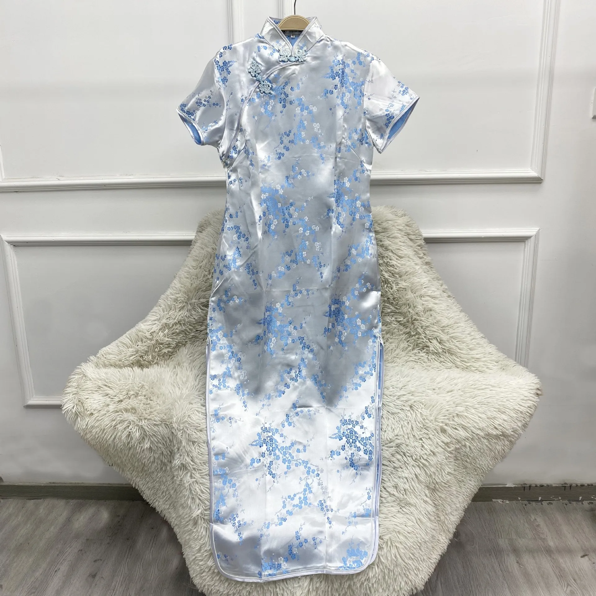 Cheongsam Longo Estilo Chinês Feminino, Vestido Qipao, Cetim, Estampado com Flores, Dividido, Festa de Casamento, Fotografia, Tamanhos Grandes, 6XL