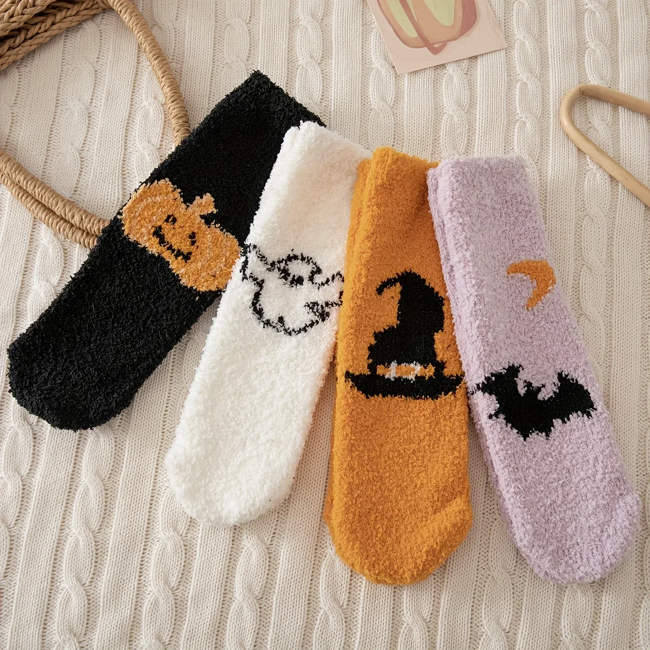 4 Pairs Pumpkin & Bat Print Socks, Cute & Funny Halloween Fuzzy Socks, Women\'s Stockings & Hosiery