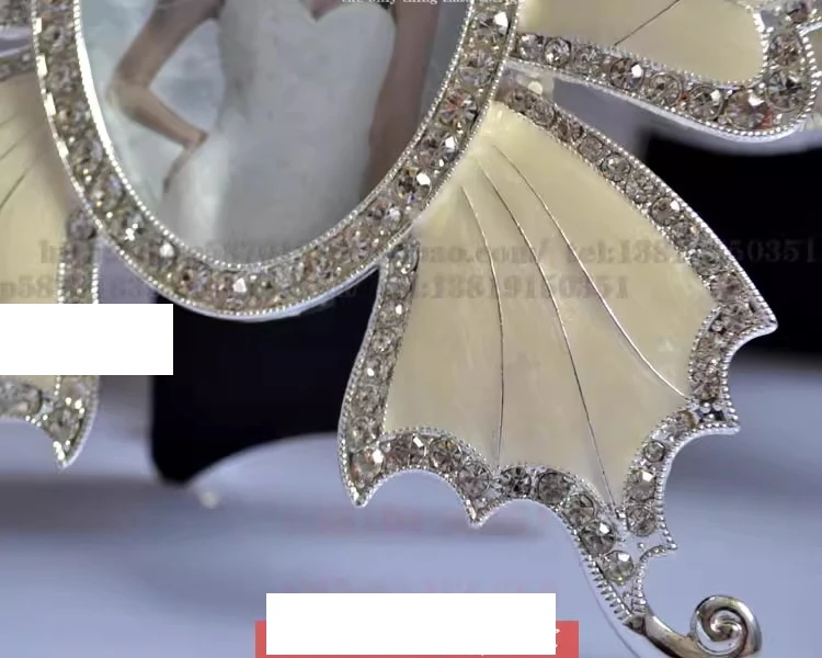 إطار صورة مرصع بالألماس على الطراز الأوروبي من بوتيك، إطار صورة على شكل فراشة معدنية، إطار صورة غراء أبيض فضي 5 بوصة