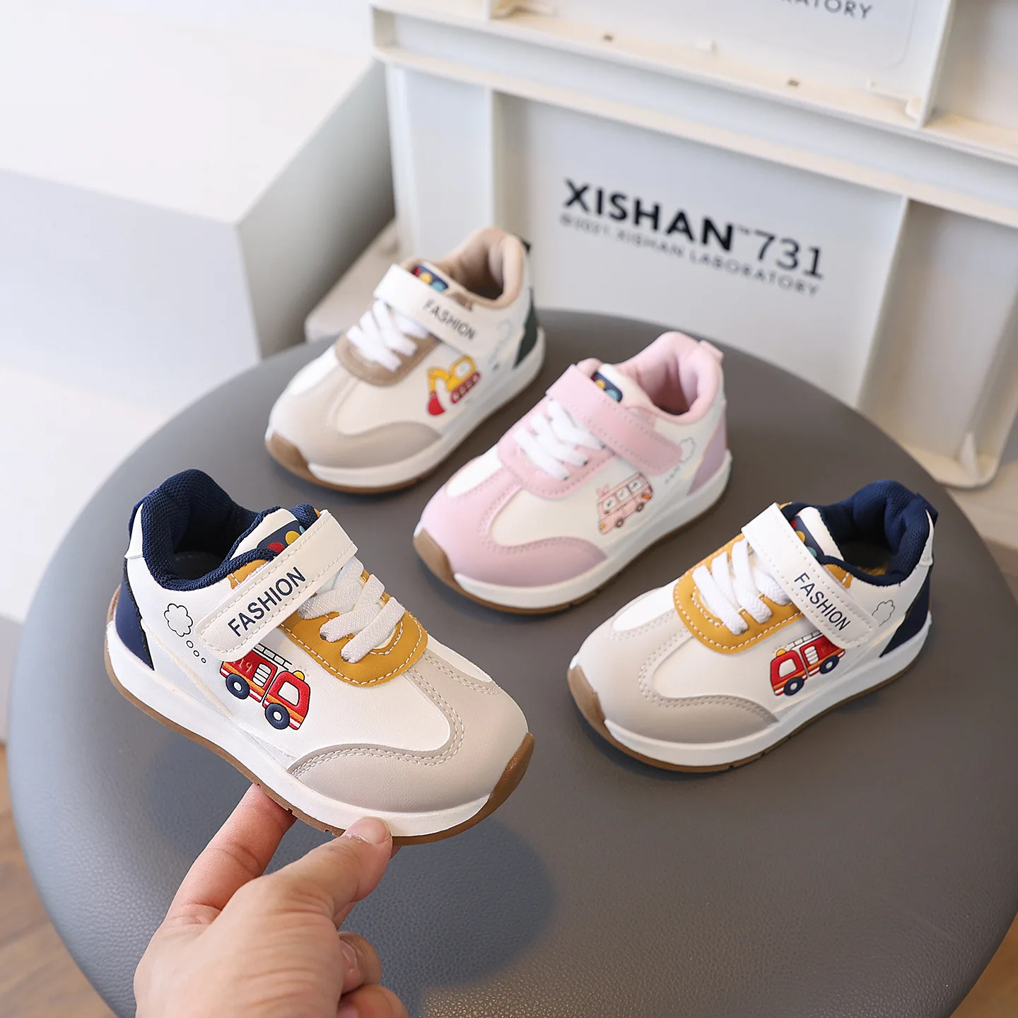 2026 New Color Blocked Spring And Autumn Kids Shoes For Men And Women PU Cartoon Printed Casual Sports Soft Soled Baby Walking