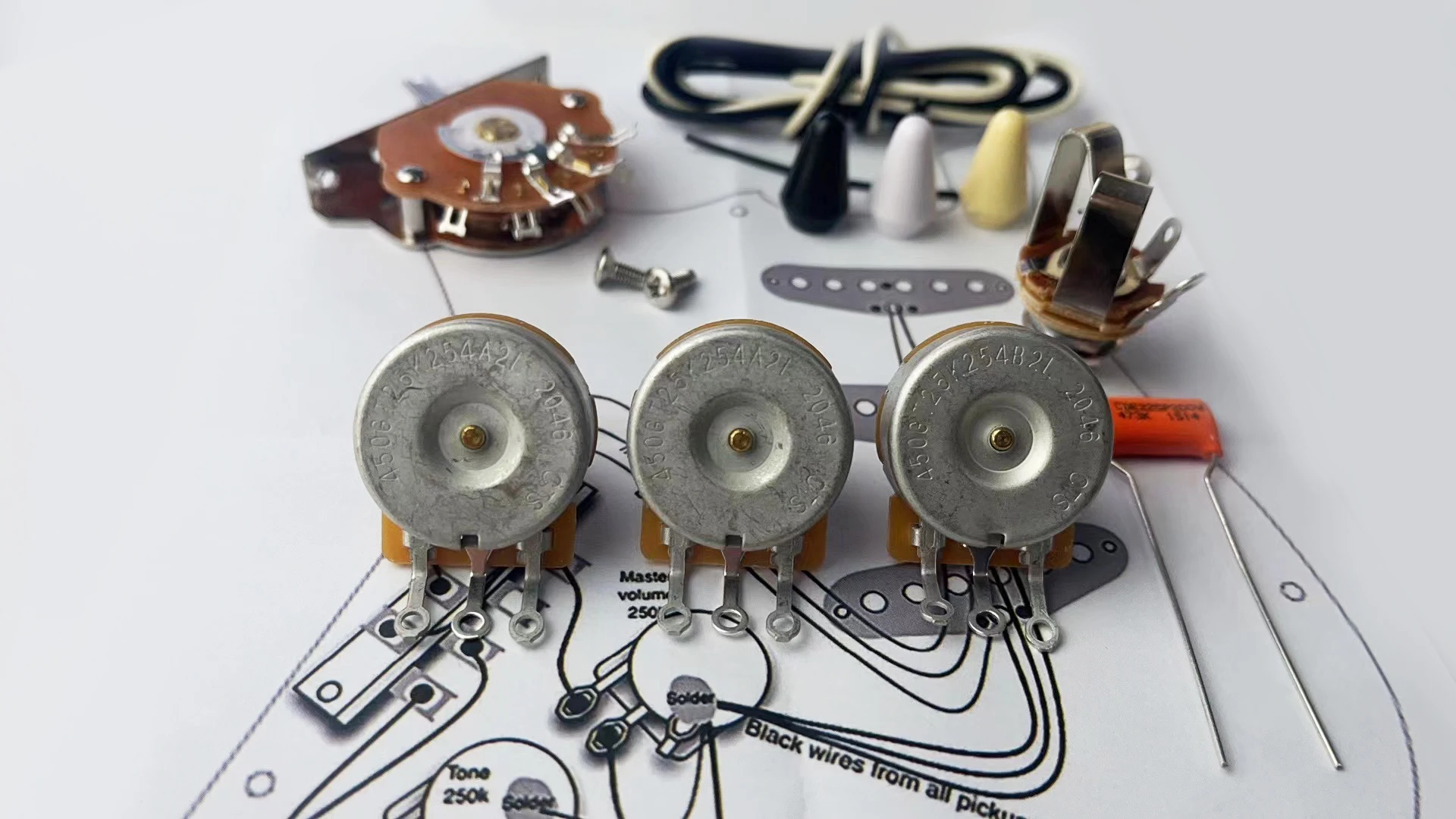 Wilkinson WVS 60\'s Alnico5 SSS Single Coil Guitar Pickups With Copper shaft Wiring Kit for-Stra /1 Set
