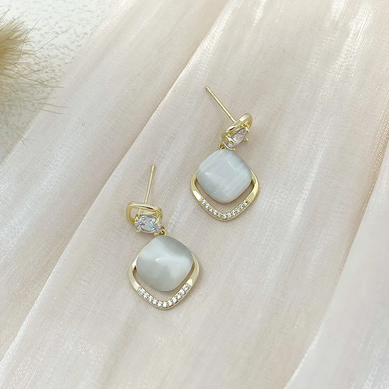 brincos-femininos-de-pedra-olho-de-rombos-geometricos-novo-design-sensacional-tendencia-da-internet-com-diamantes-incrustados-elegantes-e-para-criadoras-de-tendencias
