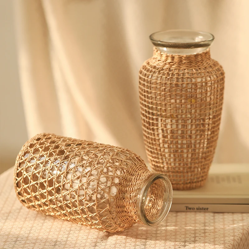 Handwoven Straw Glass Vase Ornament, for Flower Arrangement in the Living Room, with Creative Design Imitating Hemp Rope Weaving