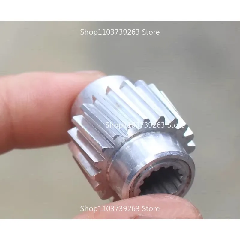 Suitable for Camry Crown Ruizhi Corolla Power Seat Front and Rear Adjuster Motor Bracket Motor Gear 20 Teeth 1PC