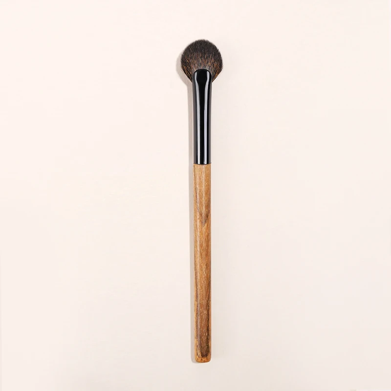 YIZHIBI professional hand-made beauty brush fan-shaped eye brush loose squirrel hair.