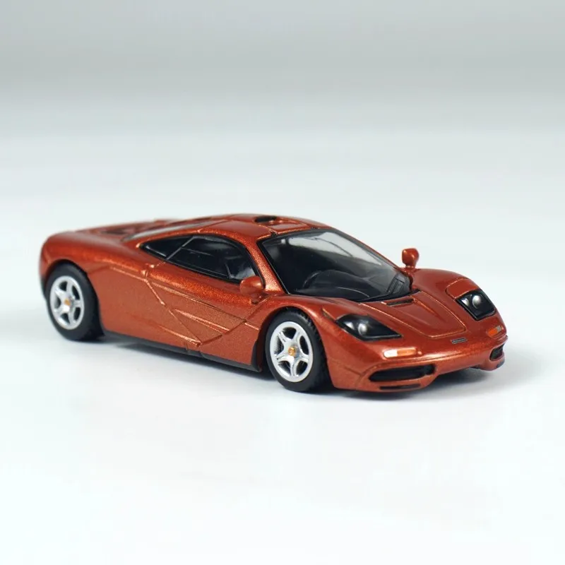 MINI GT 1:64 McLaren MF1 Le Mans # 817 Prodotto finito pressofuso Modello di auto Simulazione Collezione in lega statica Modello di auto Regalo per ragazzo