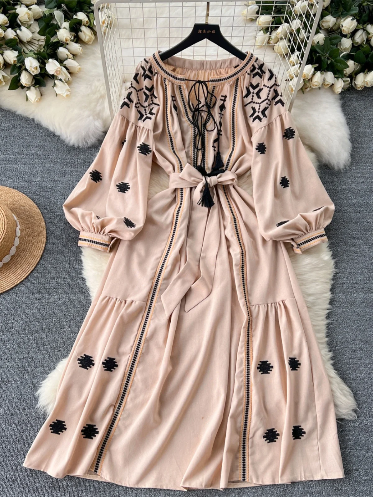 Nomikuma 2024 New Niche Retro Elegant Chic Embroidered Lantern Long Sleeved Tie Waist Holiday Style Long Dress