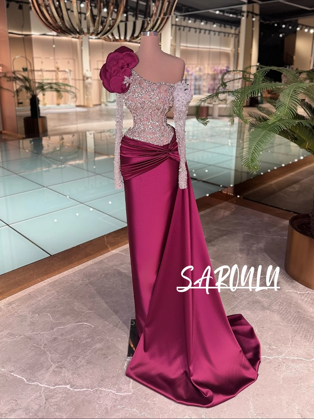 

Delicate Crystal Embellished Formal Evening Dress Asymmetric Neckline Glitter Long Sleeved Red Carpet 3D Design Cocktail Gown