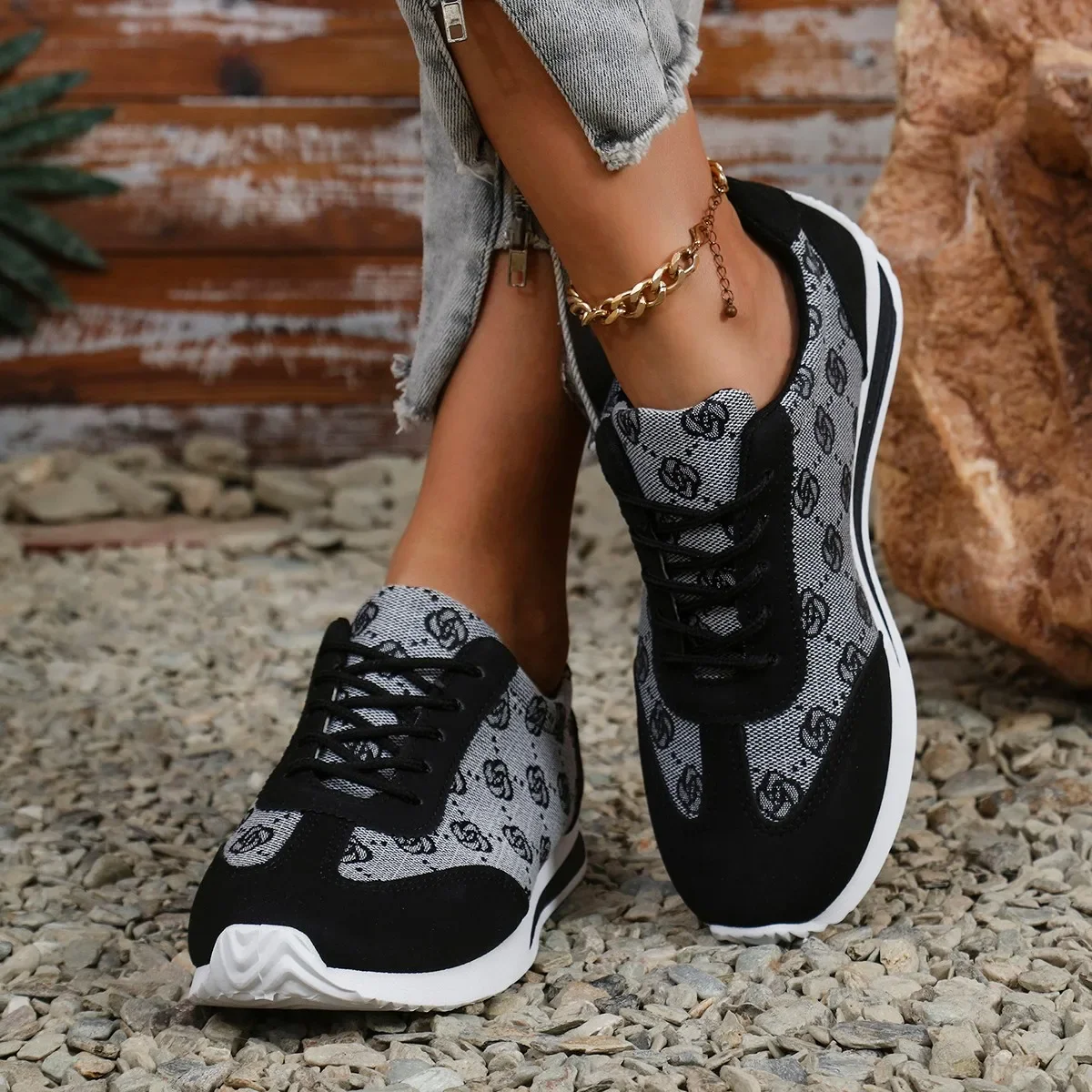 Women Sneakers 2024 Spring Autumn Fashion Outdoor Versatile Sneakers Women Casual Comfortable Lace Up Walking Shoes for Women
