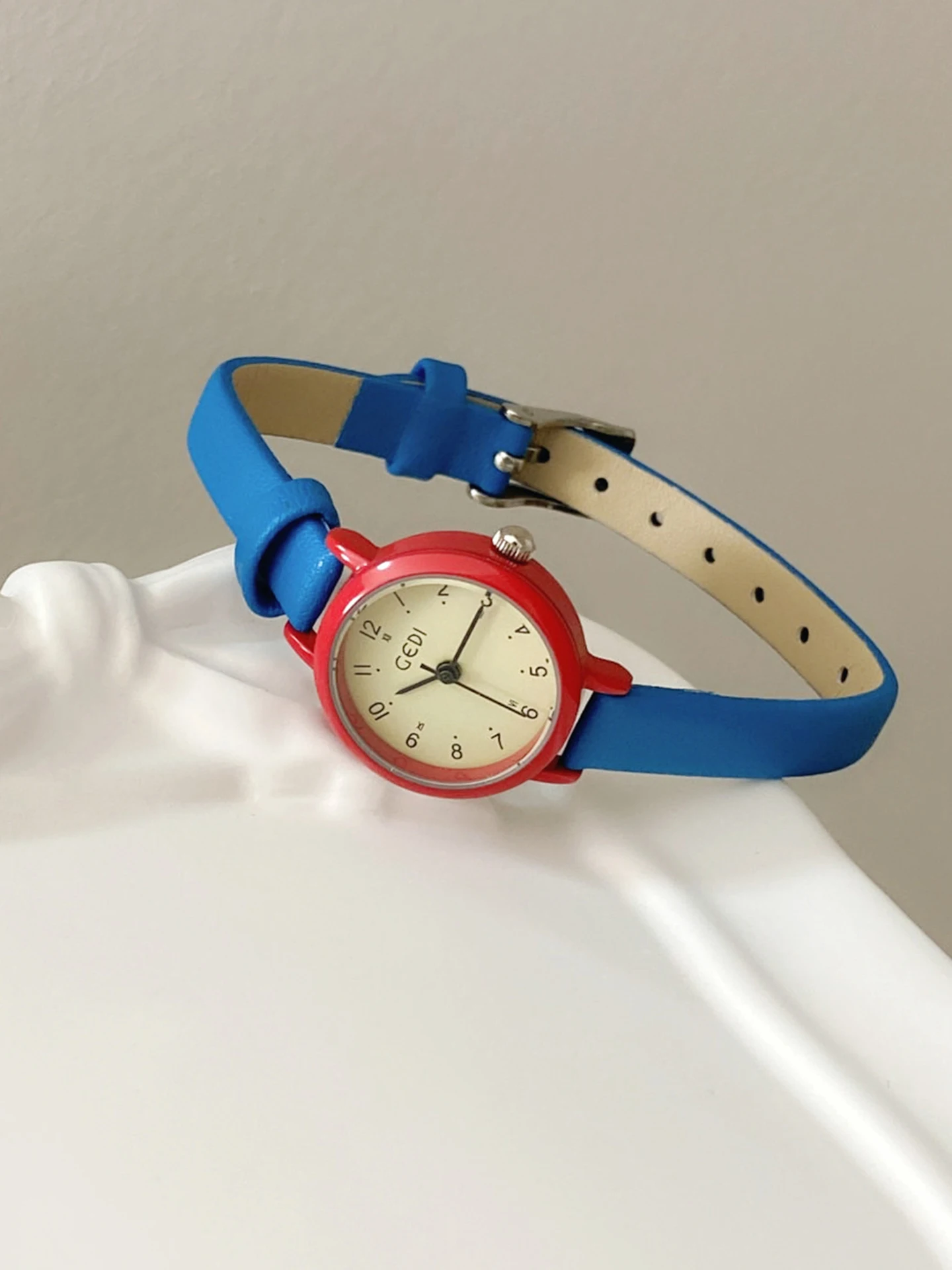 Cream style watch for women, student style, small, exquisite, high-value, fresh, ladies' watch, luxury and high quality