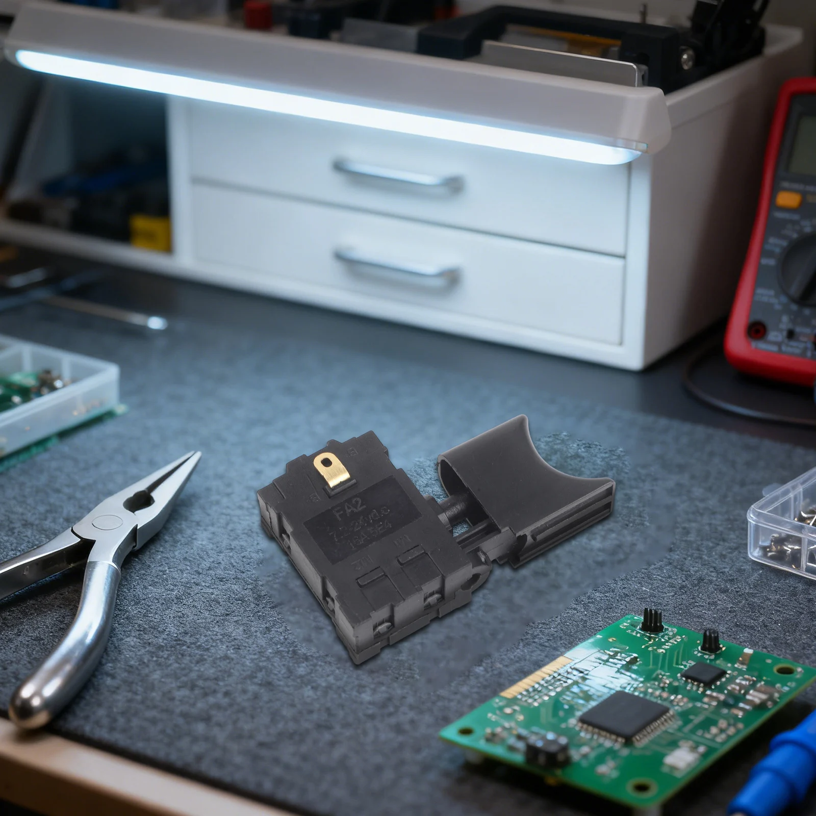 

Для ремонта вентилятора, триггерный переключатель, электрический вентилятор, черный, диапазон 7,2-24 В постоянного тока, пластиковый корпус для литиевого электрического вентилятора