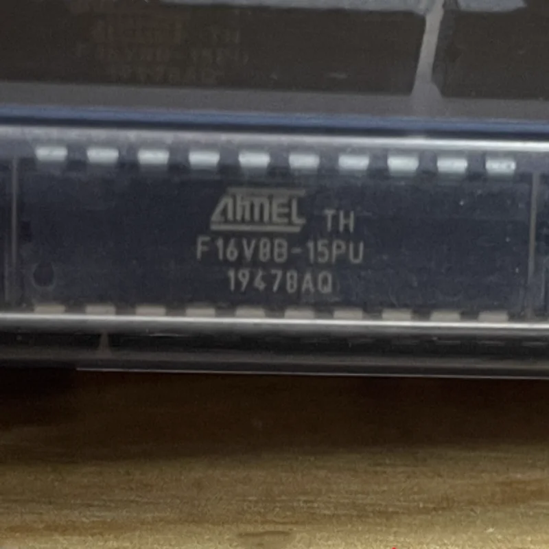 

10PCS/ATF16V8B-15PU DIP20 New Original Stock