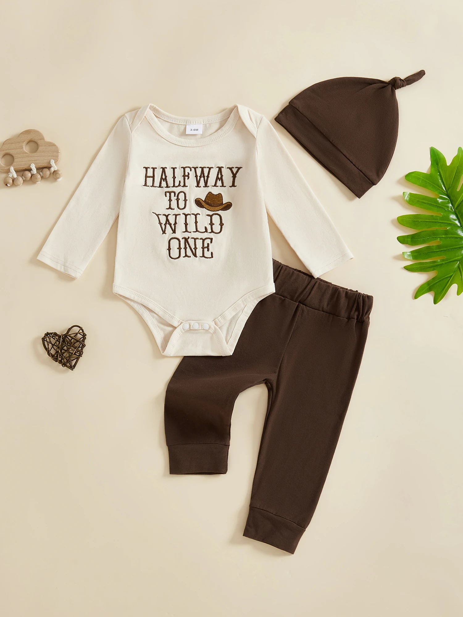 

Одежда в стиле вестерн для маленьких девочек, ковбойская шляпа с буквенным принтом, комбинезон с длинными рукавами и вышивкой, однотонные штаны и шляпа, наряд из 3 предметов