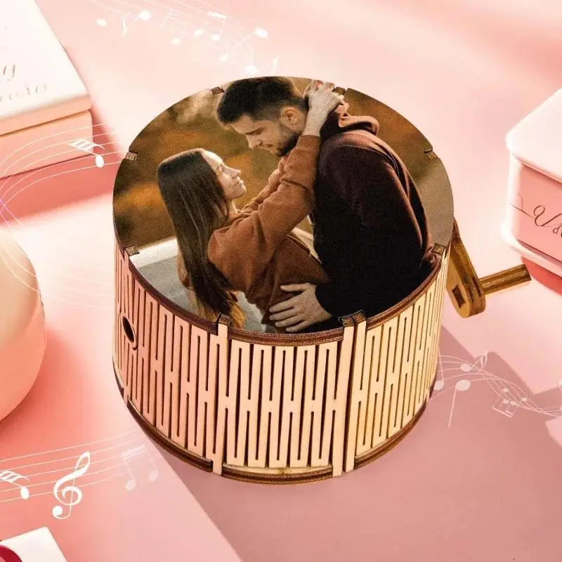 

Custom Photo Hand Crank Music Box – Personalized Cylindrical Wooden Gift with Rotation and Melody, Rechargeable, No Phone Neede