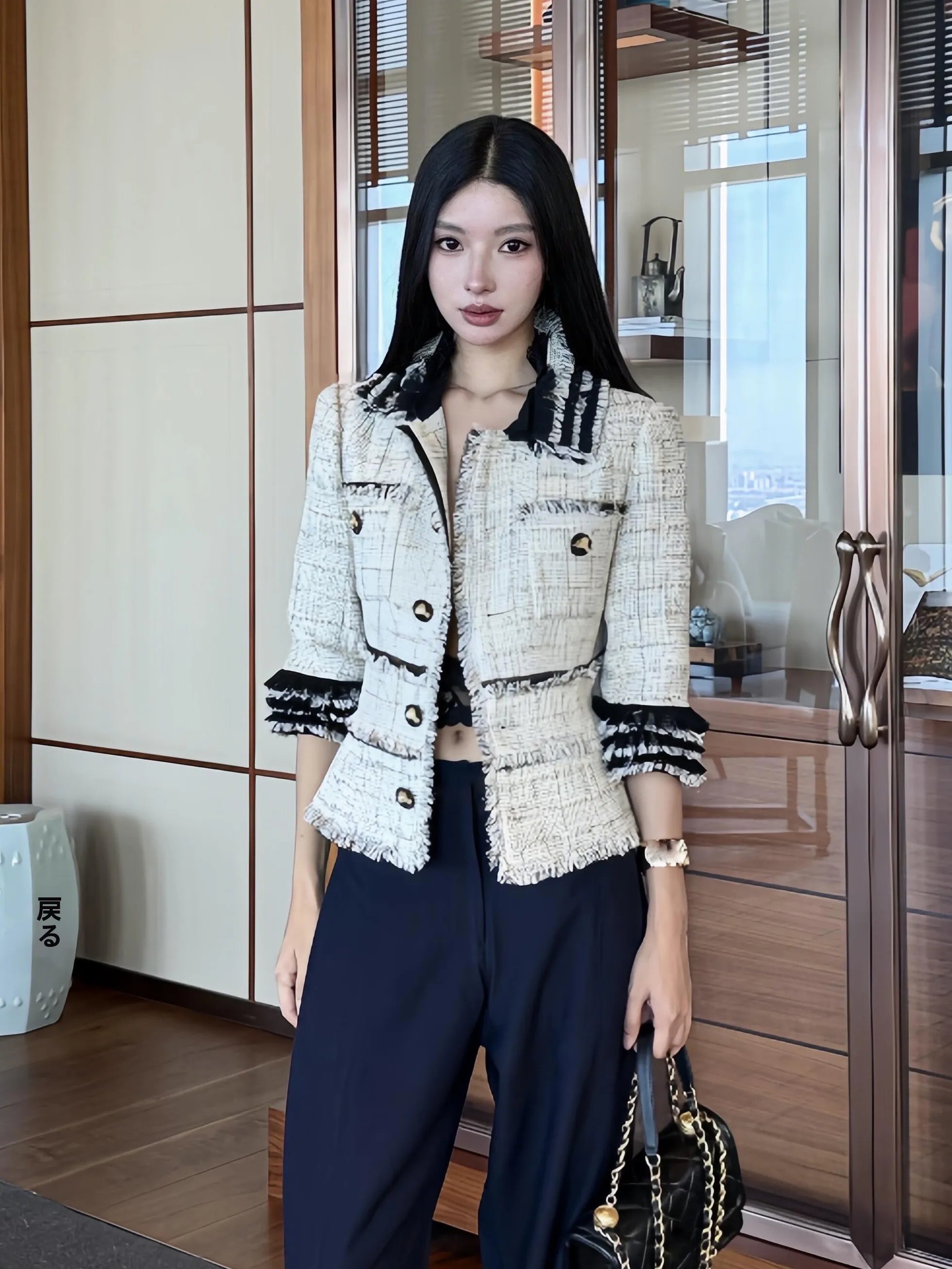 Unique Elegant Small Fragrance Style Jacket Women's Autumn Fashion 2026 Popular Coarse Tweed Top Buttoned Coat Short Outerwear