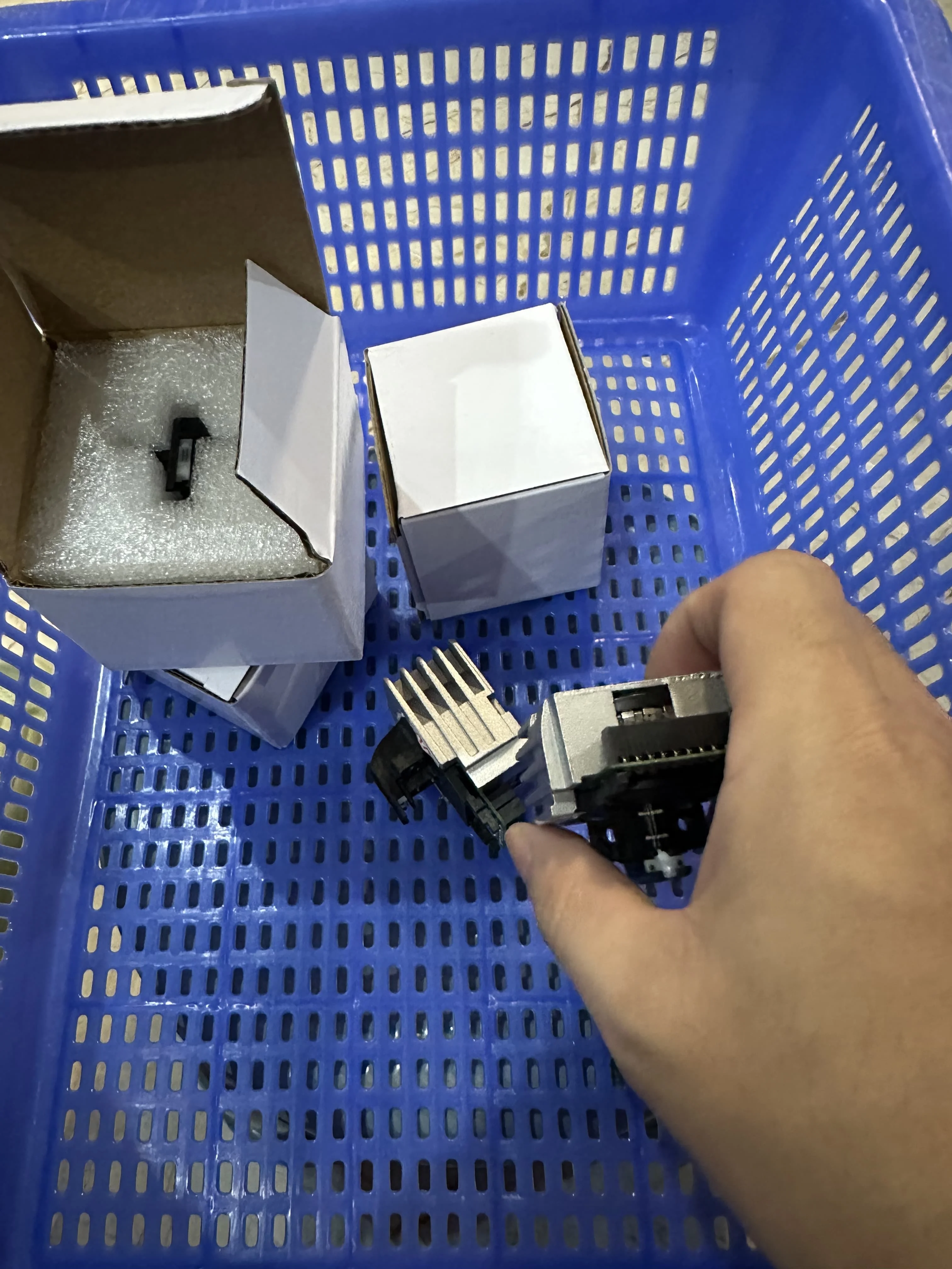 

1pcs new Print Head Printhead for Epson LQ310 LQ350 LQ520 Dot Matrix Printer Head Kit Parts